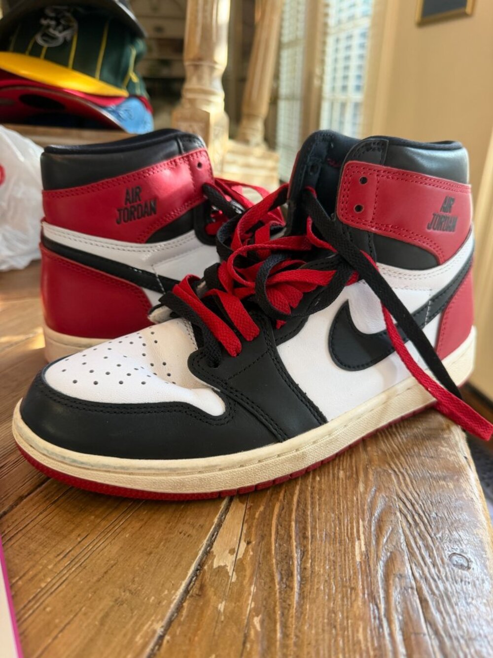 Nike Air Jordan 1 Mid Black Red White Men's Size 8.5